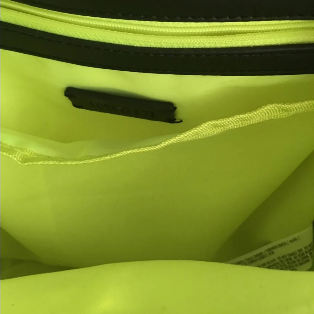 Backpack - Picture 3 of 4